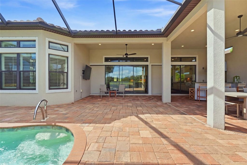 Image 38 of property listing at 13309 MALACHITE DRIVE, Bradenton, FL 34211