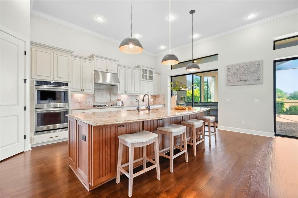 Image 6 of property listing at 13309 MALACHITE DRIVE, Bradenton, FL 34211