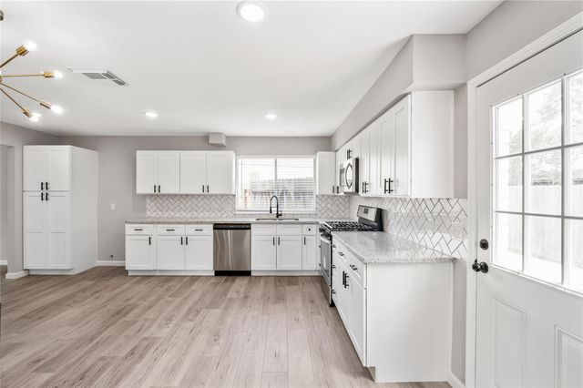 4523 Waterfall Way, Sugar Land, TX 77479