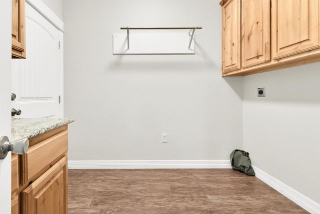 105 Ashlyn Court, Whitesboro, TX 76273