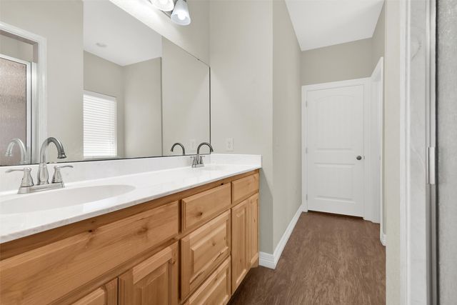 105 Ashlyn Court, Whitesboro, TX 76273