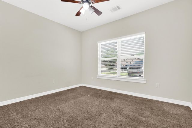 105 Ashlyn Court, Whitesboro, TX 76273