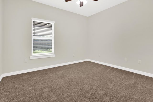 105 Ashlyn Court, Whitesboro, TX 76273