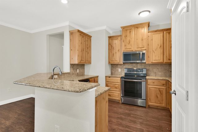 105 Ashlyn Court, Whitesboro, TX 76273