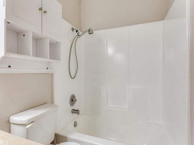 121 Allencrest Drive, White Settlement, TX 76108