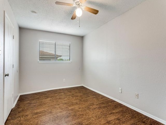 121 Allencrest Drive, White Settlement, TX 76108