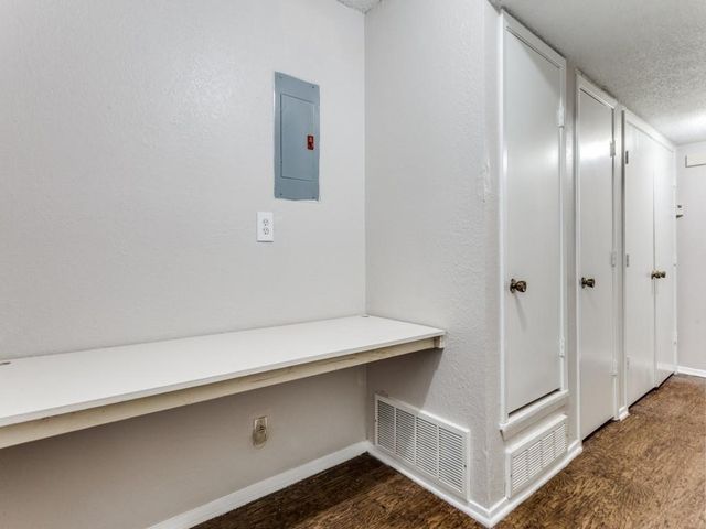 121 Allencrest Drive, White Settlement, TX 76108