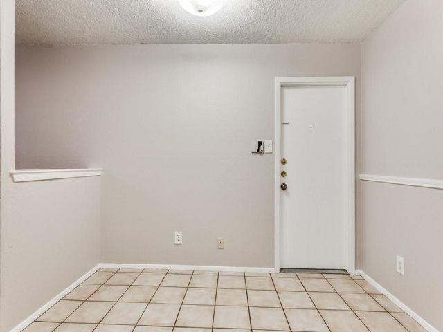 121 Allencrest Drive, White Settlement, TX 76108