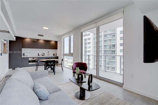 227 NE 2nd Street 2500, Miami, FL 33132