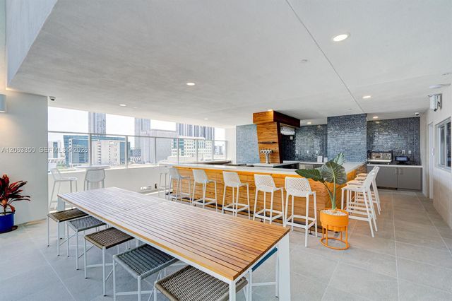 227 NE 2nd Street 2500, Miami, FL 33132