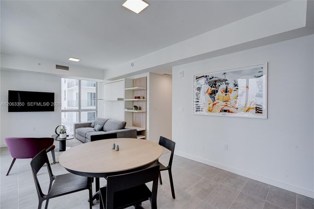 227 NE 2nd Street 2500, Miami, FL 33132