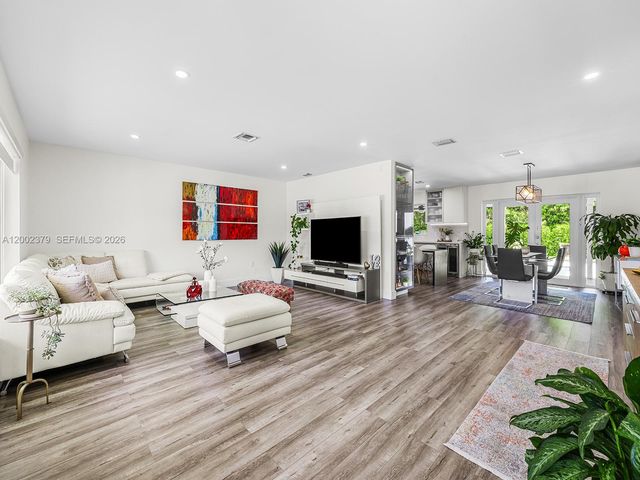 7495 SW 73rd Ter, Miami, FL 33143