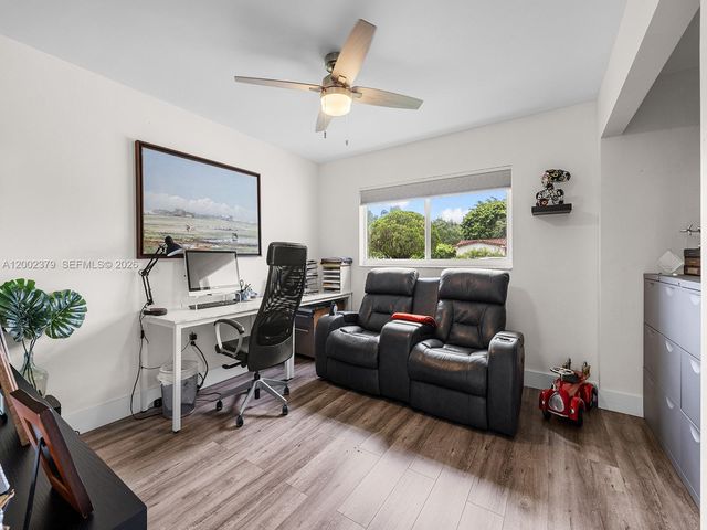 7495 SW 73rd Ter, Miami, FL 33143