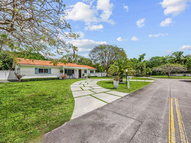 7495 SW 73rd Ter, Miami, FL 33143