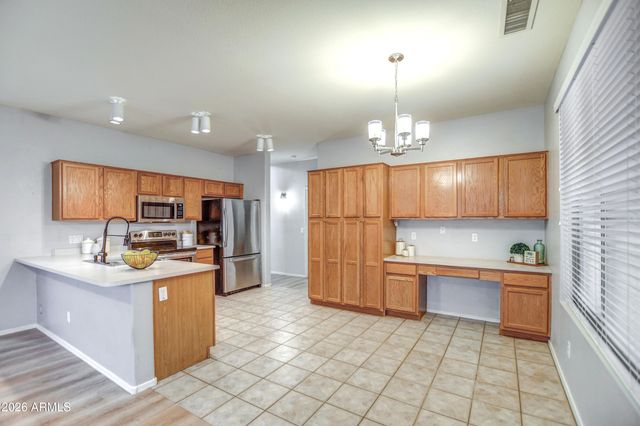 3802 W FALLEN LEAF Lane, Glendale, AZ 85310