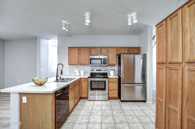 3802 W FALLEN LEAF Lane, Glendale, AZ 85310