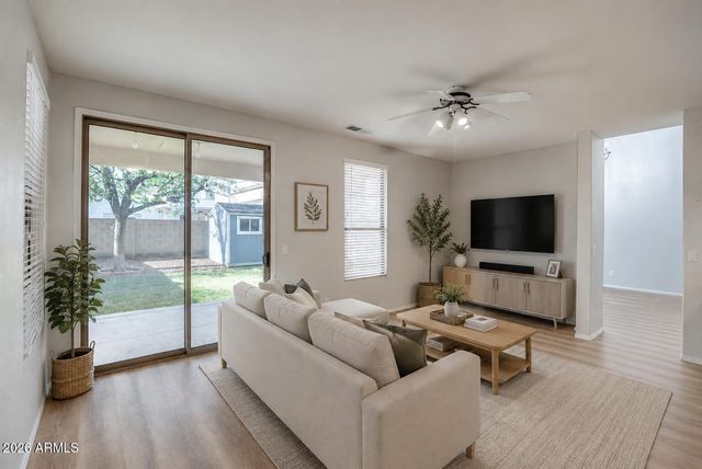 3802 W FALLEN LEAF Lane, Glendale, AZ 85310