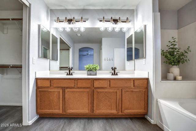 3802 W FALLEN LEAF Lane, Glendale, AZ 85310