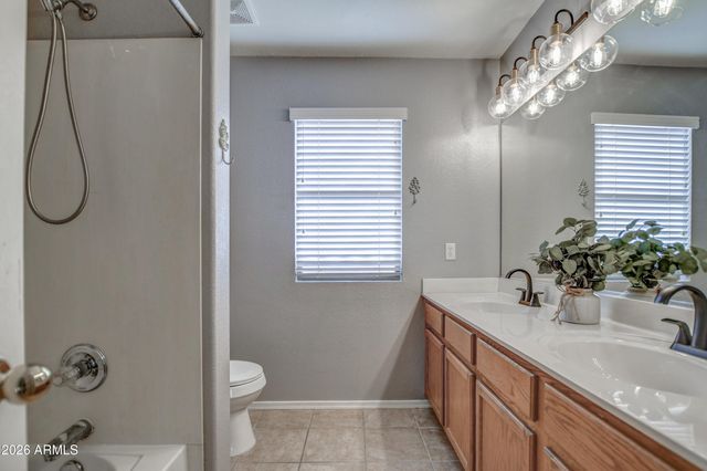 3802 W FALLEN LEAF Lane, Glendale, AZ 85310