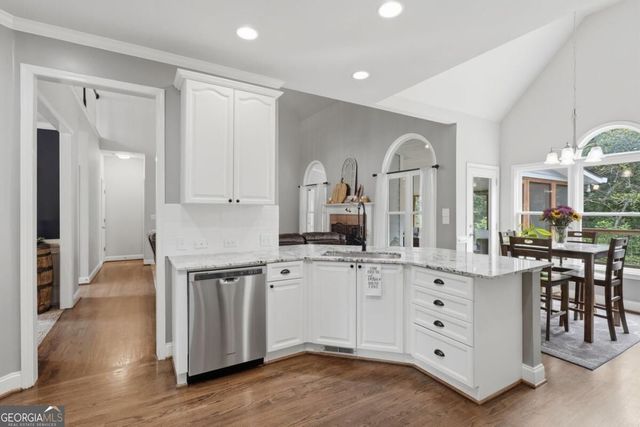 5425 Avonshire Lane, Cumming, GA 30040