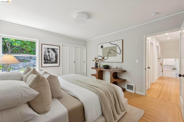 1841 Carter St, Oakland, CA 94602