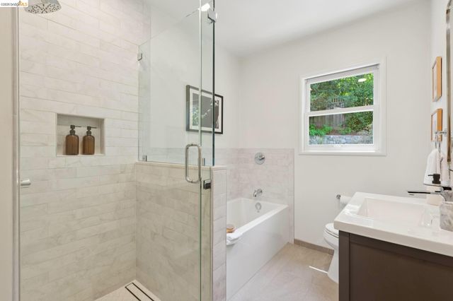 1841 Carter St, Oakland, CA 94602