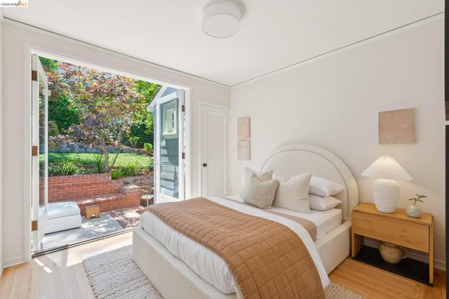 1841 Carter St, Oakland, CA 94602