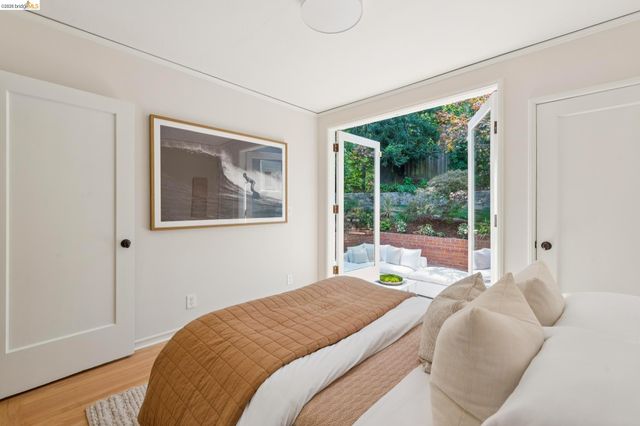 1841 Carter St, Oakland, CA 94602