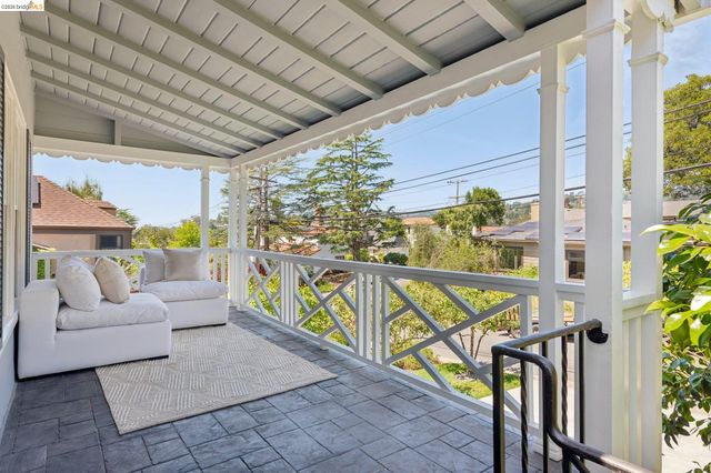 1841 Carter St, Oakland, CA 94602