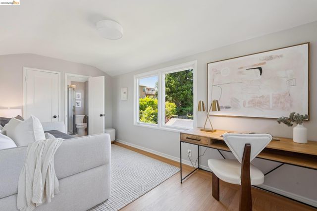 1841 Carter St, Oakland, CA 94602