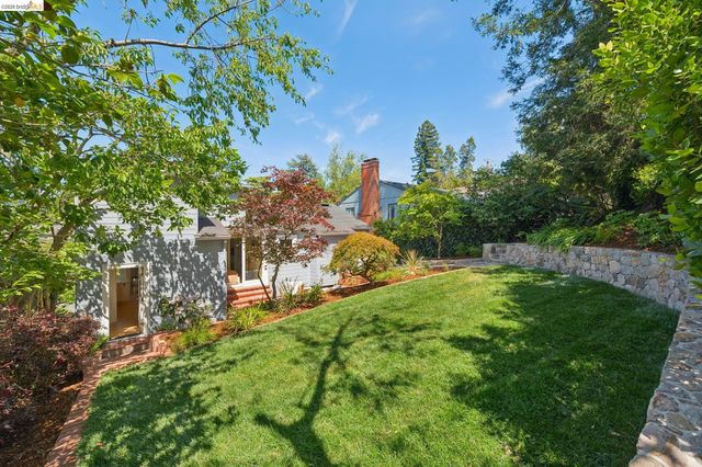 1841 Carter St, Oakland, CA 94602