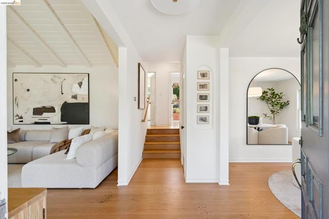 1841 Carter St, Oakland, CA 94602