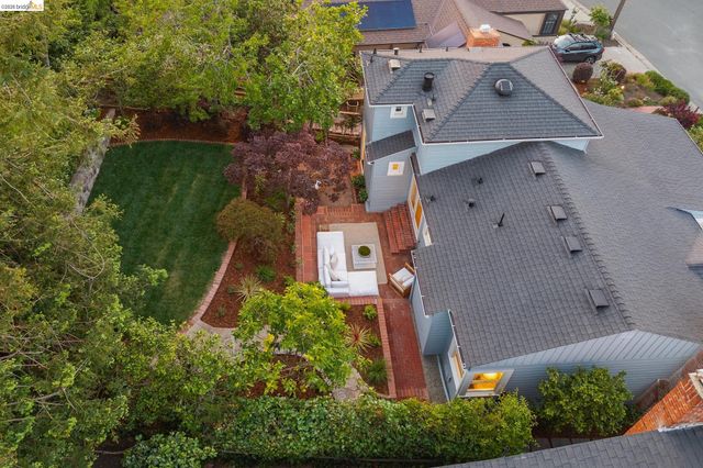 1841 Carter St, Oakland, CA 94602