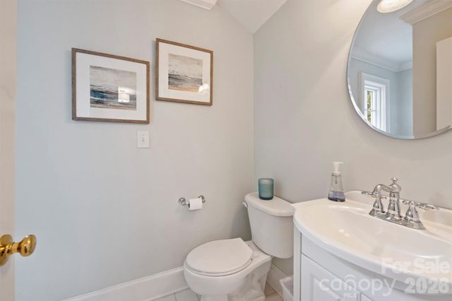 2220 Colony Road, Charlotte, NC 28209