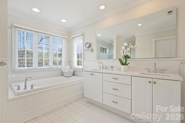 2220 Colony Road, Charlotte, NC 28209