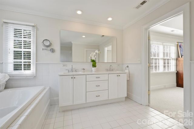 2220 Colony Road, Charlotte, NC 28209