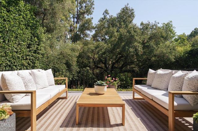 1630 Torcida Drive, La Canada Flintridge, CA 91011