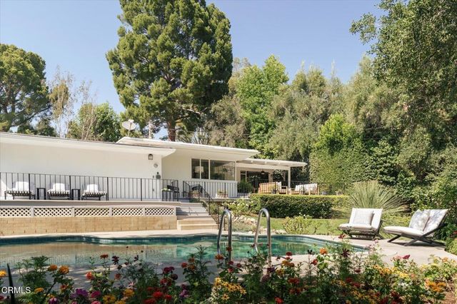1630 Torcida Drive, La Canada Flintridge, CA 91011