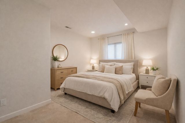 1709 E Horizon Lane, Urbana, IL 61802