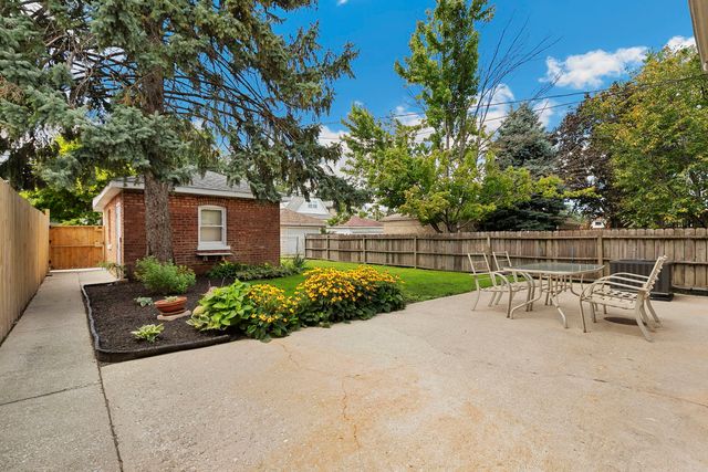 2510 Oak Park Avenue, Berwyn, IL 60402