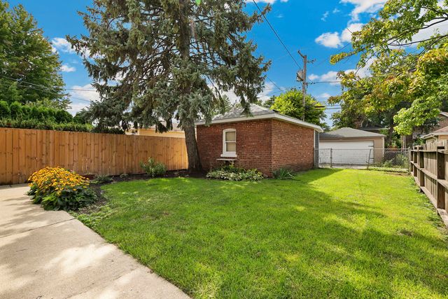 2510 Oak Park Avenue, Berwyn, IL 60402
