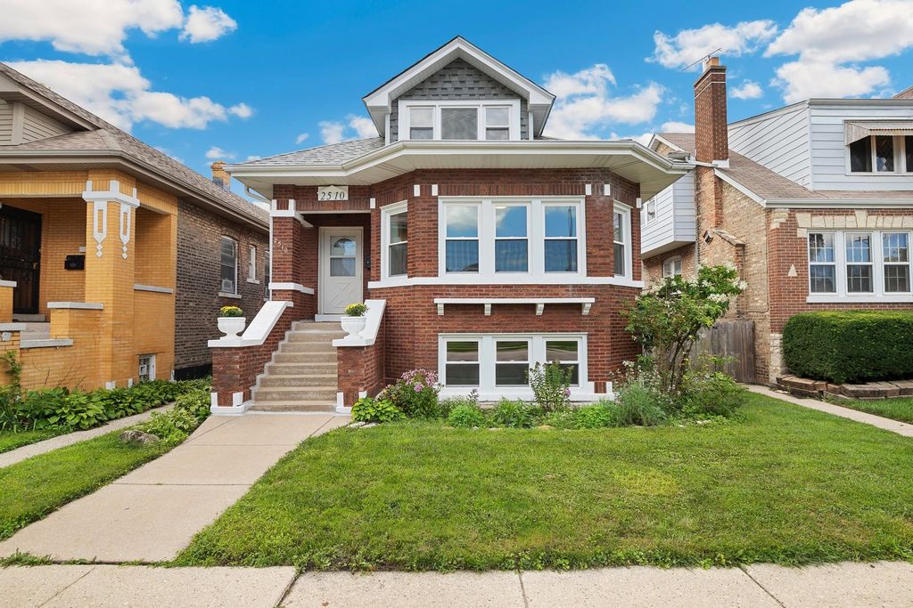 2510 Oak Park Avenue, Berwyn, IL 60402