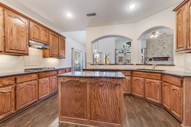 529 Windward Drive, Murphy, TX 75094