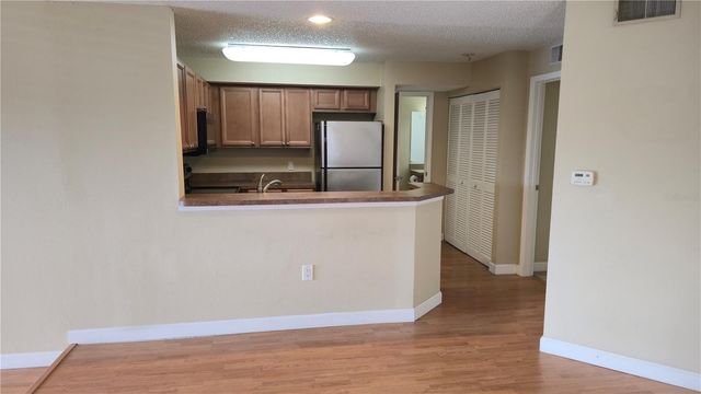 115 112TH AVENUE NE 810, St Petersburg, FL 33716