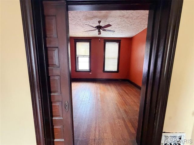 1211 Victor Street, St Louis, MO 63104