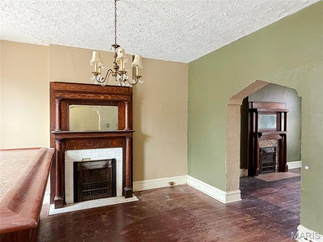 1211 Victor Street, St Louis, MO 63104