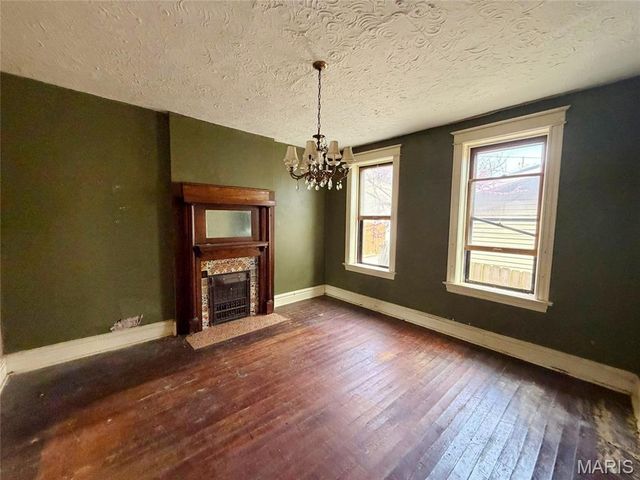 1211 Victor Street, St Louis, MO 63104