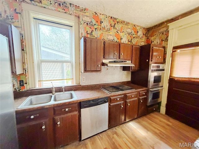 1211 Victor Street, St Louis, MO 63104