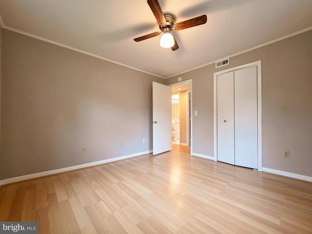 2419 FAIRHAVEN AVE, Alexandria, VA 22303