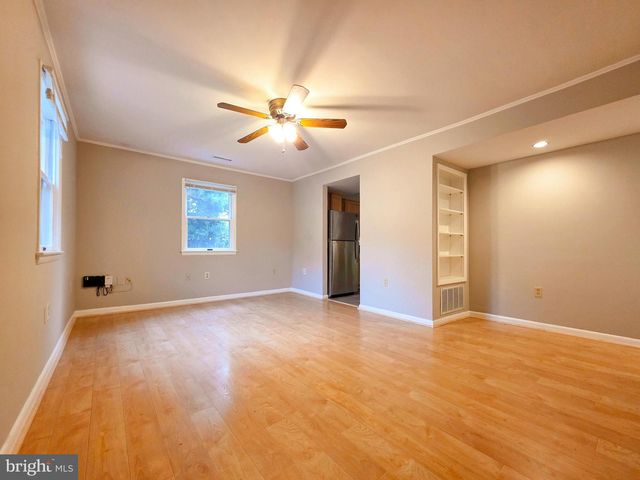 2419 FAIRHAVEN AVE, Alexandria, VA 22303
